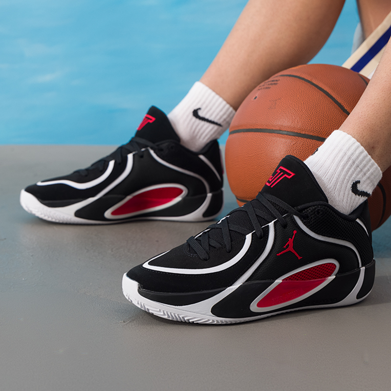 Мужская обувь Nike Jordan Tatu – обзор и цена Men Shoes Jordan 4
